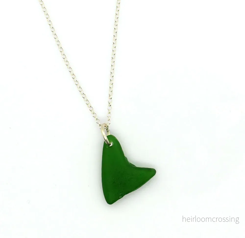 Silverhalsband med strandglas Gröna Hjärtat Silverhalsband med strandglas Gröna Hjärtat
