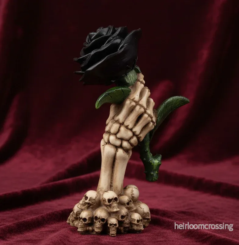 Skeletthand som håller en ros - Bild 2