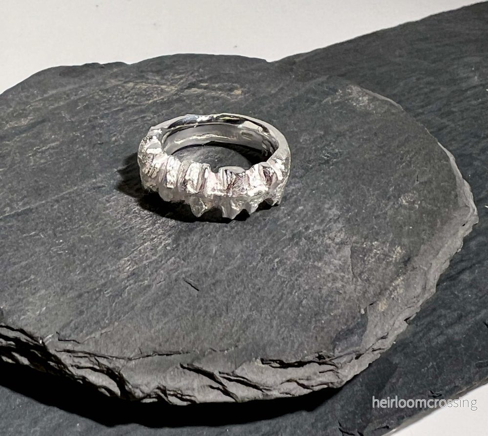 Kraftig silverring Rocks19 – sandgjuten