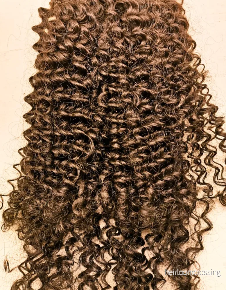 Kaukasiskt hår – Curly Kaukasiskt hår – Curly