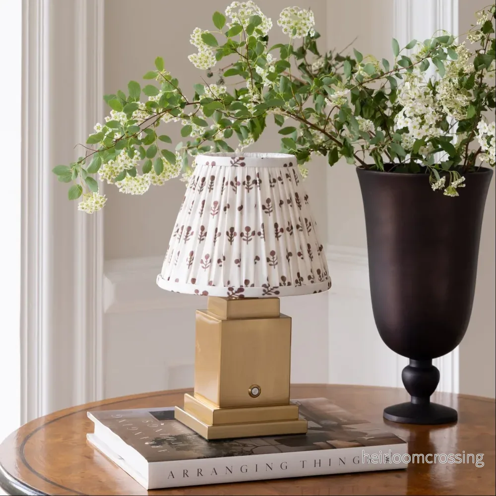 Athena Rechargeable Table Lamp (Chesnut Bloom)
