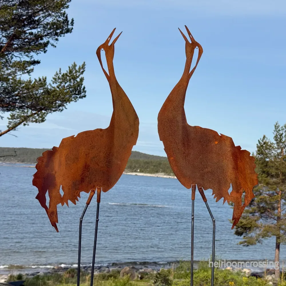 Fågeldansen, 2 st pinnfigur Tranan Tyra Fågeldansen, 2 st pinnfigur Tranan Tyra