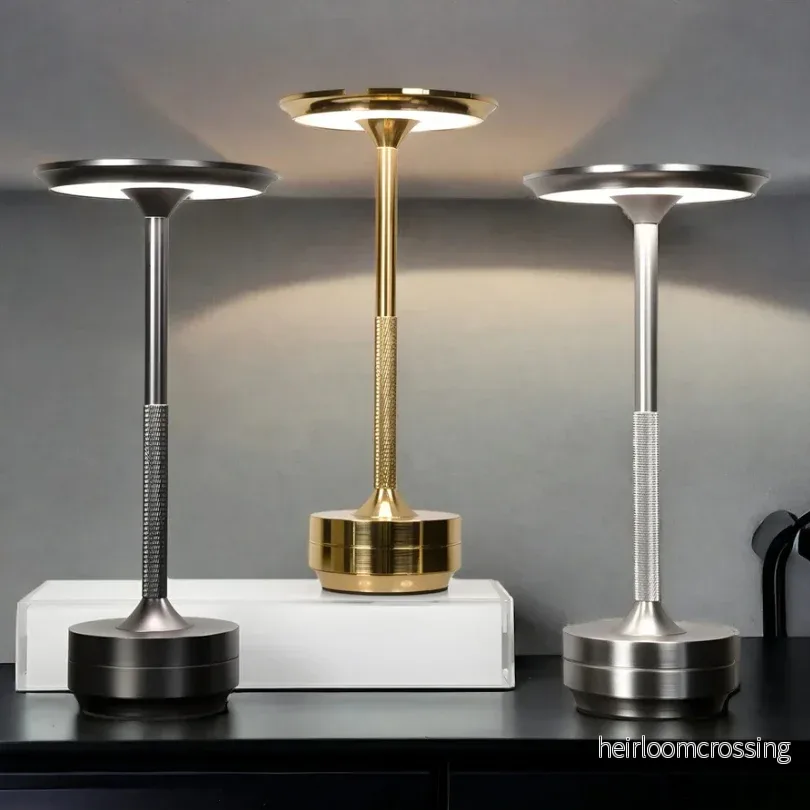 Stämningsfull lyxig bordslampa - LumoVibe