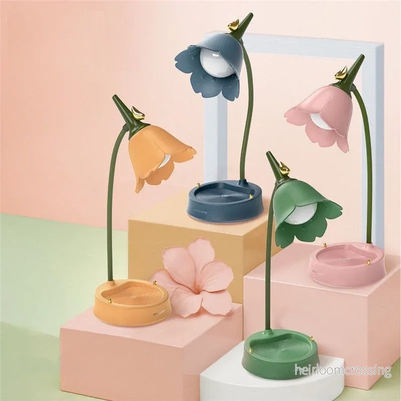 Blomformad bordslampa – LumaPetal Blomformad bordslampa – LumaPetal