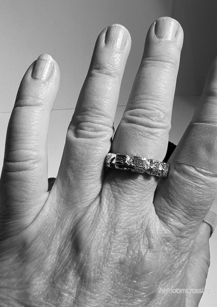 Sandgjuten kraftig silverring Pebbles - Bild 2