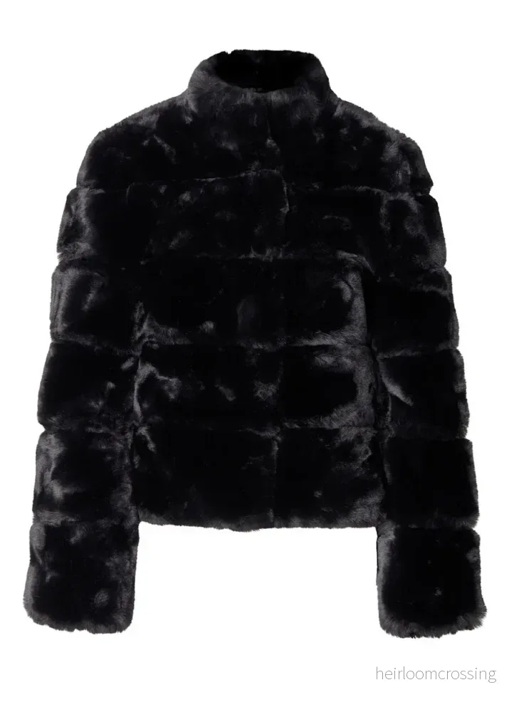 HOLLIES Linnéa Faux fur Svart HOLLIES Linnéa Faux fur Svart