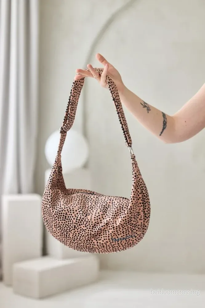 Handgjord Hobo Väska – Creme med Prickar Handgjord Hobo Väska – Creme med Prickar