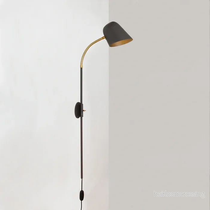 Q15 vägglampa långt rör Q15 vägglampa långt rör