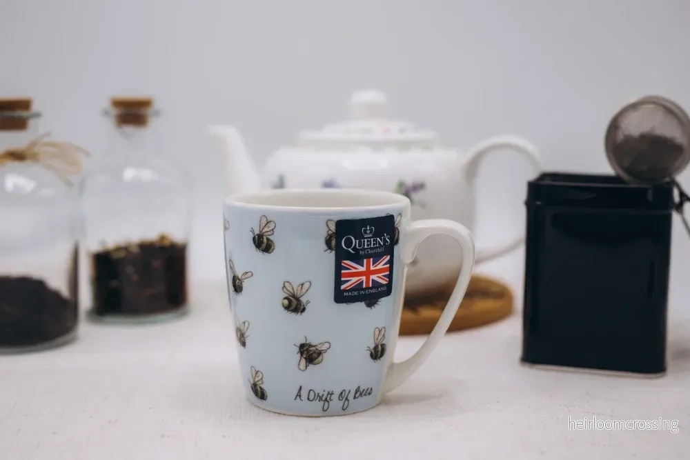 Churchill Mugg ’A Drift Of Bees’