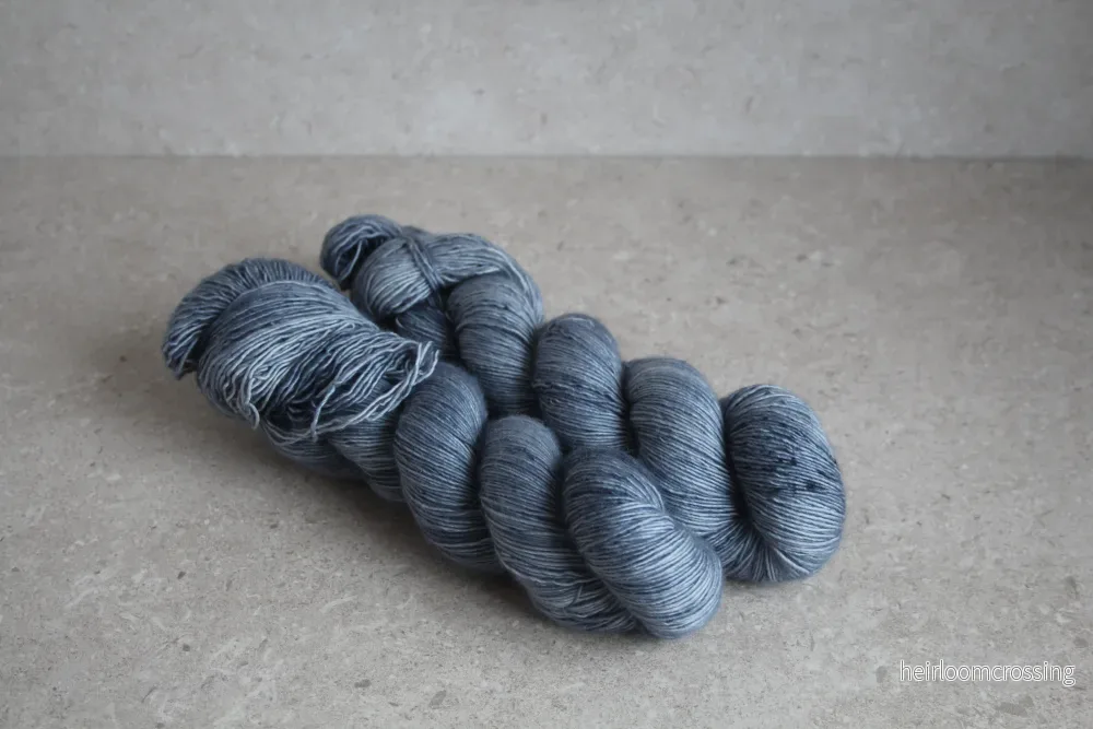 Floras single Graphite sprinkles Floras single Graphite sprinkles