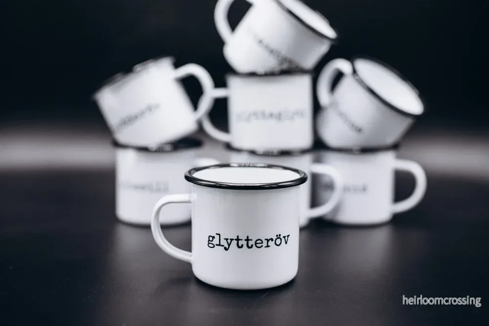 Emaljmuggar på skånska: Glytteröv